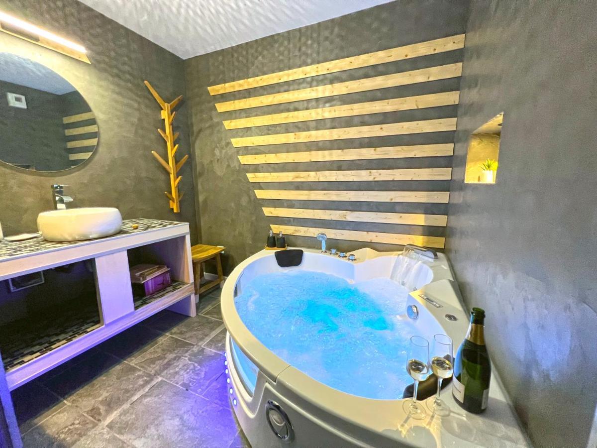 Gite Cosy Avec Jacuzzi Classe 3 Etoiles Poncin Εξωτερικό φωτογραφία
