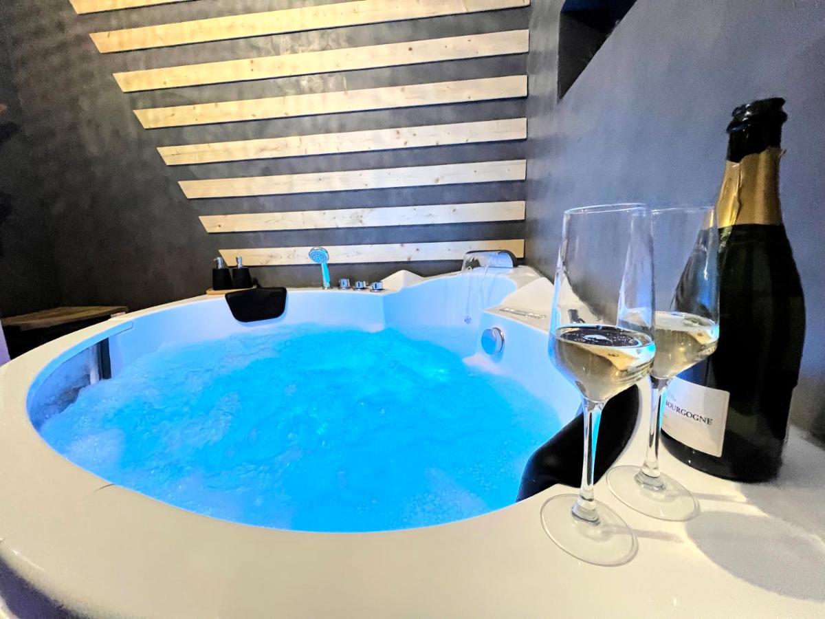 Gite Cosy Avec Jacuzzi Classe 3 Etoiles Poncin Εξωτερικό φωτογραφία