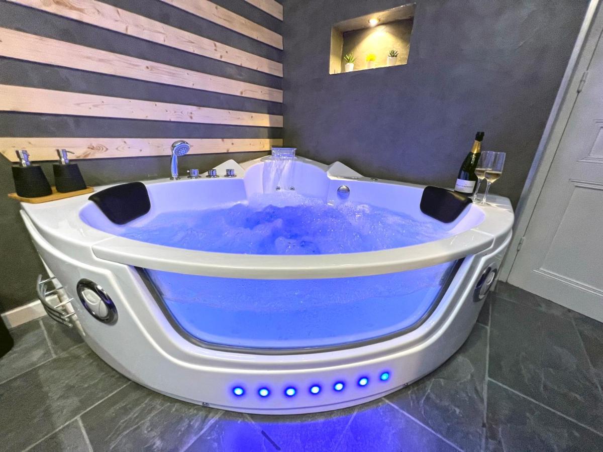 Gite Cosy Avec Jacuzzi Classe 3 Etoiles Poncin Εξωτερικό φωτογραφία
